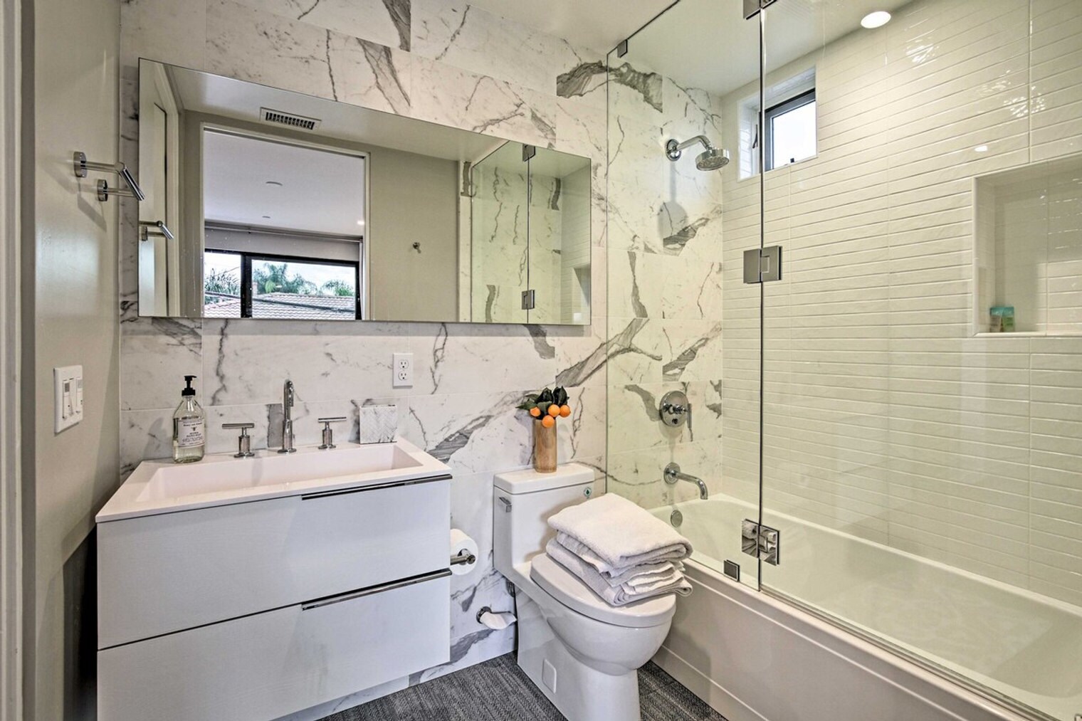 Building Photo - 1010 5th St