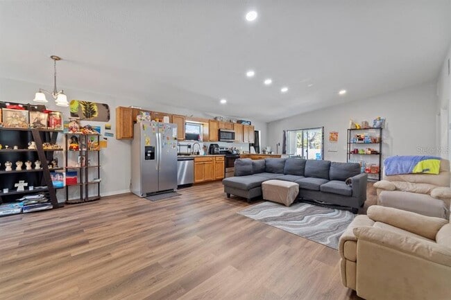 Building Photo - 1650 14th St S