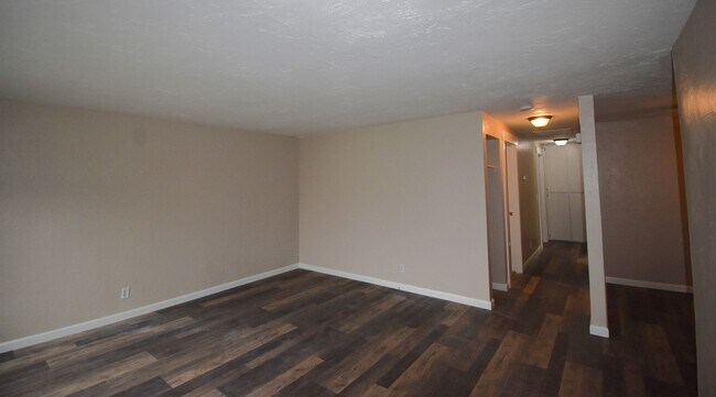 Building Photo - Modern home tucked away in the adorable little town of Brownsville.