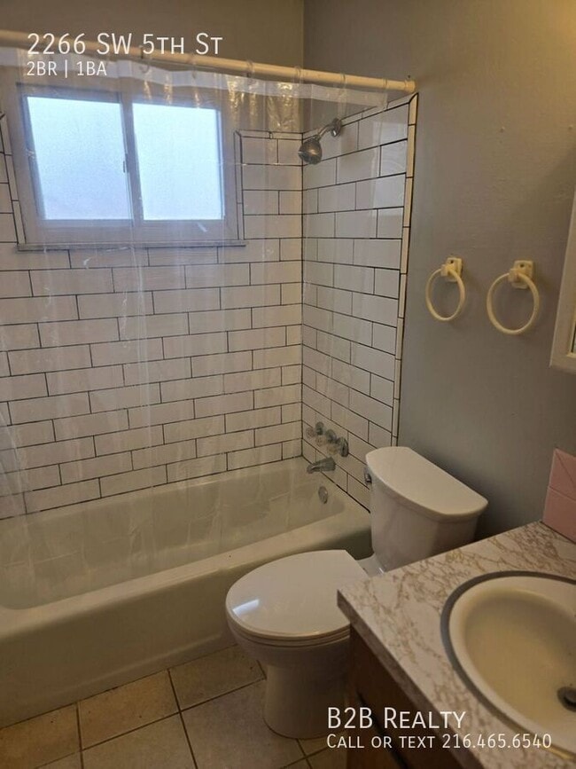 Building Photo - 2266 5th St SW