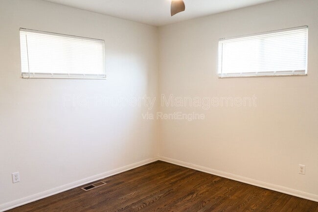 Building Photo - 2638 Dexter Ln