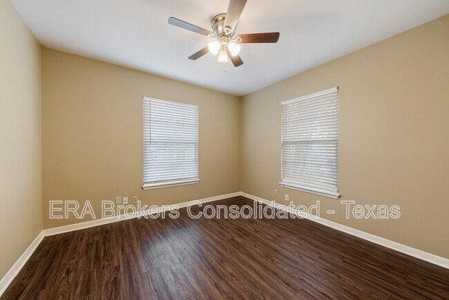 Building Photo - 106 Winn Ave