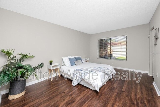 Building Photo - 2095 Sunset Point Rd