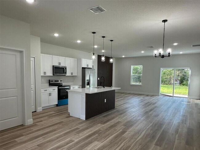 Building Photo - 3063 SW 168th Loop