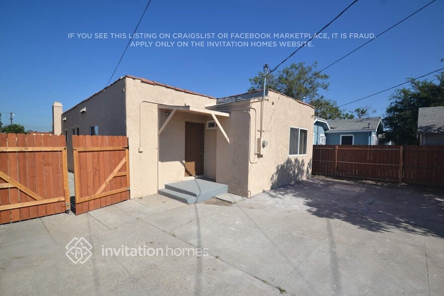 Building Photo - 5712 5th Ave