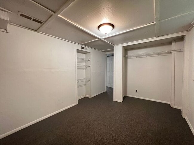 Building Photo - $2,200 | 4 Bedroom, 2 Bathroom House | Dog...