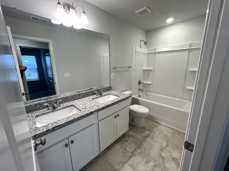 Building Photo - 5303 Spicewood Lk Dr