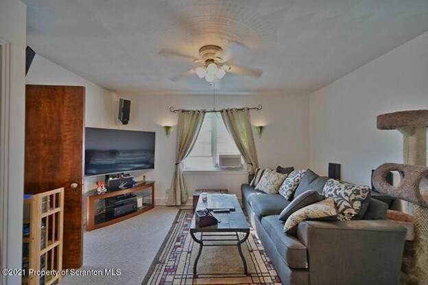 LIVINGROOM - 116 W Mary St