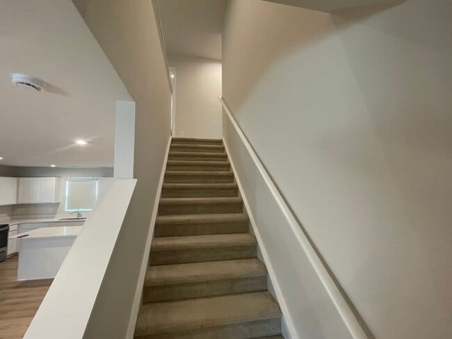 Building Photo - You’ve Got to See This Rental!