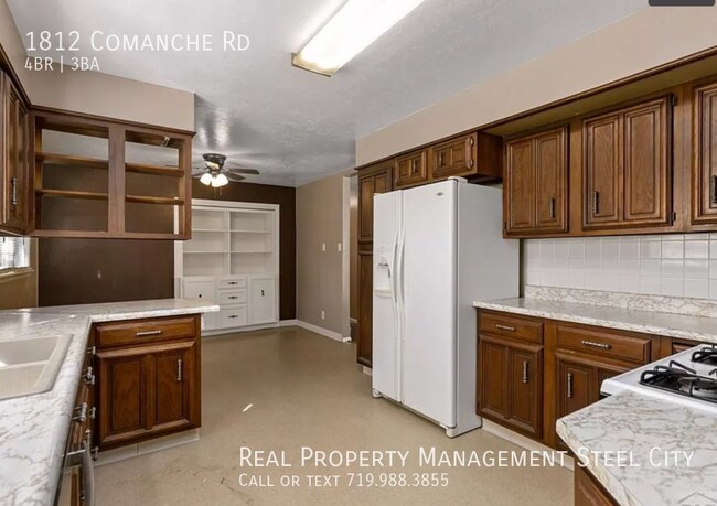 Building Photo - 1812 Comanche Rd