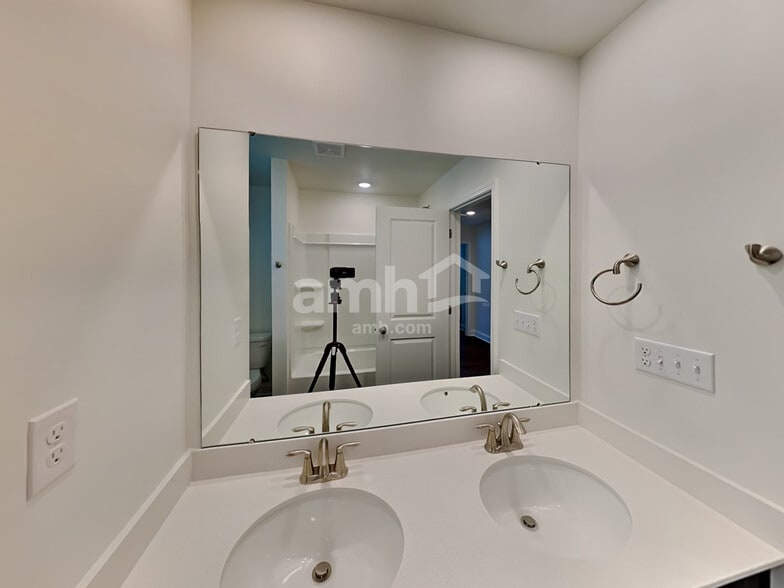 Building Photo - 13202 Jansen Ridge Way