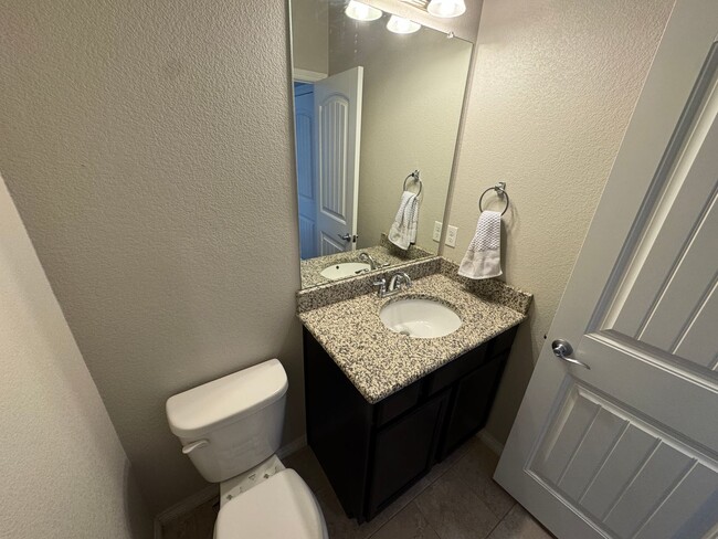 Building Photo - Beautiful 4 Bed, 3 Bath Home – Modern Upgrades, Spacious Backyard & Prime Location