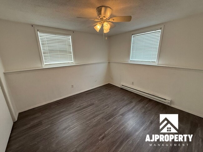Building Photo - 600 E Aspen Blvd