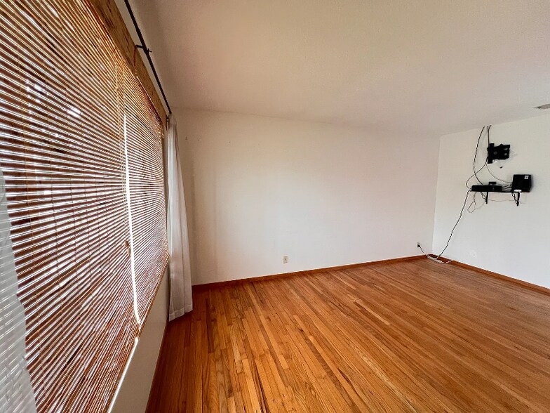 Building Photo - 2880 Freeman Pl