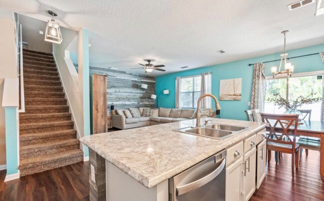 Building Photo - 95062 Cheswick Oaks Dr