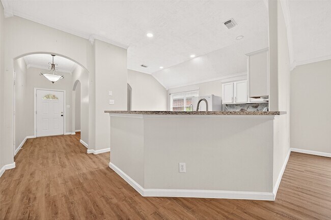 Building Photo - 5517 Autumn Ash Ln