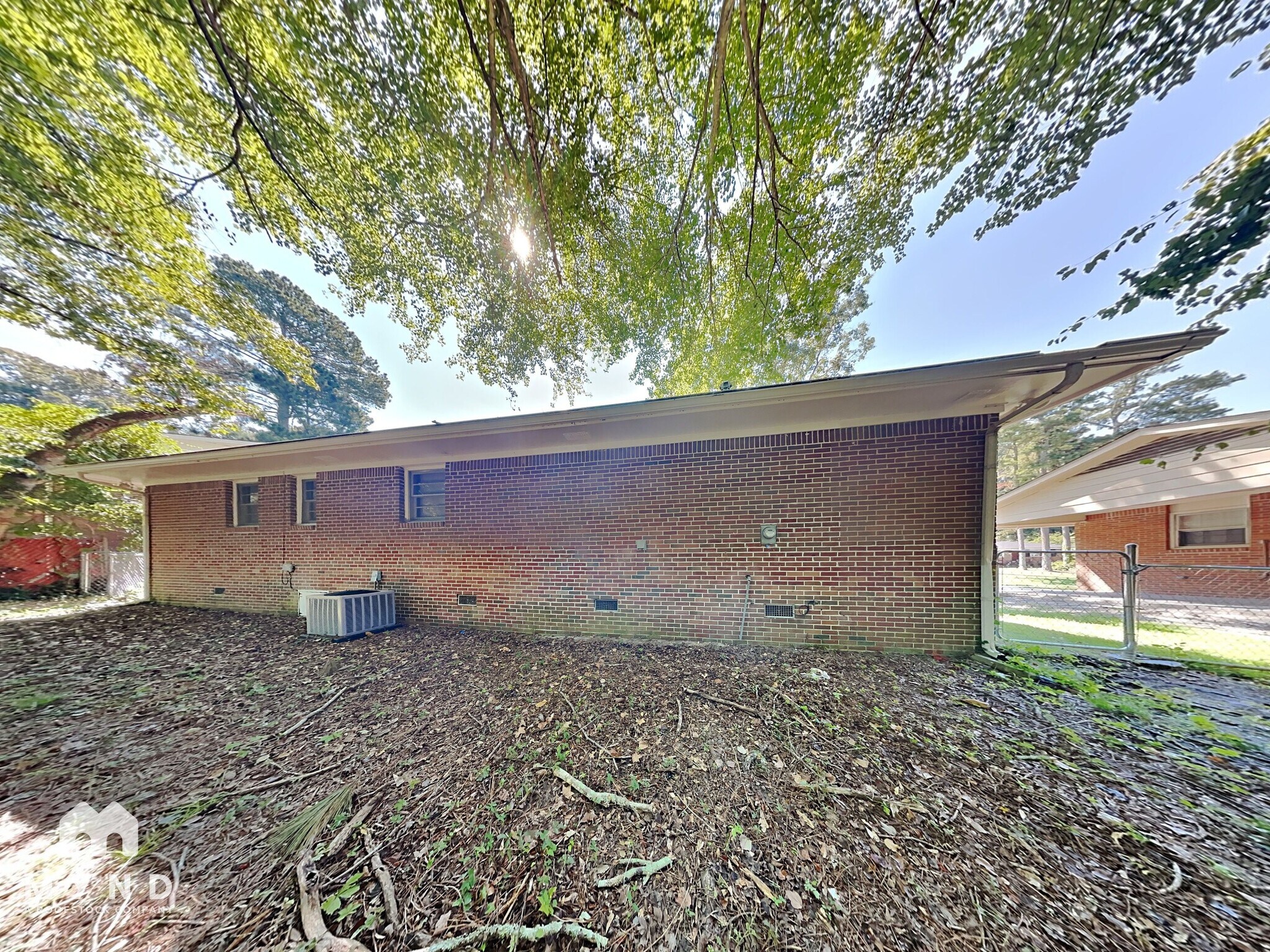 Building Photo - 2731 Carriage Ln