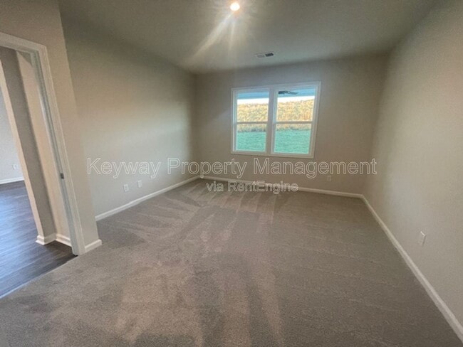 Building Photo - 810 Manitou Cir