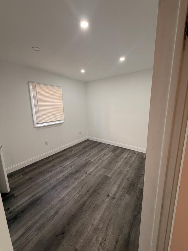 Building Photo - 13918 Terry St