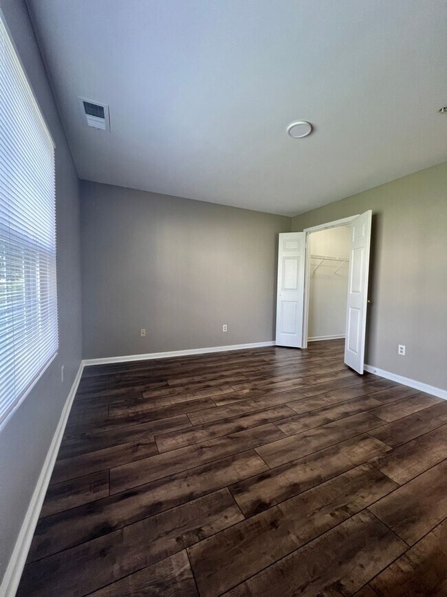 Building Photo - This 2-bedroom, 2-bathroom gem offers the ...