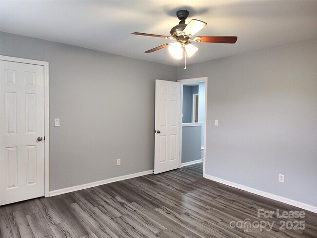 Building Photo - 469 Laurel Fork Dr