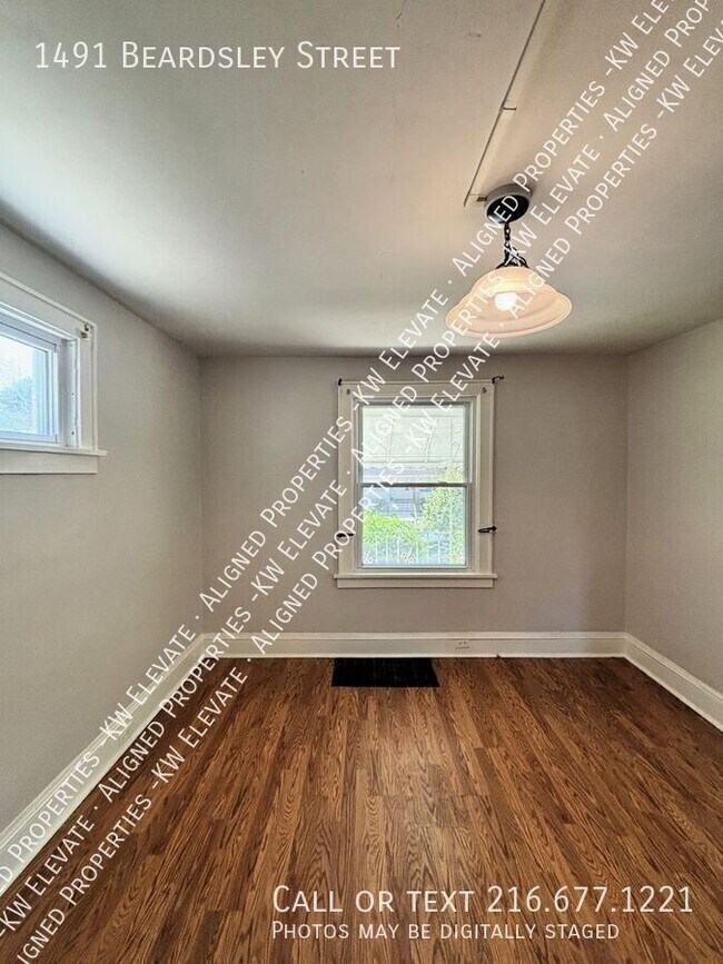 Building Photo - 1491 Beardsley St