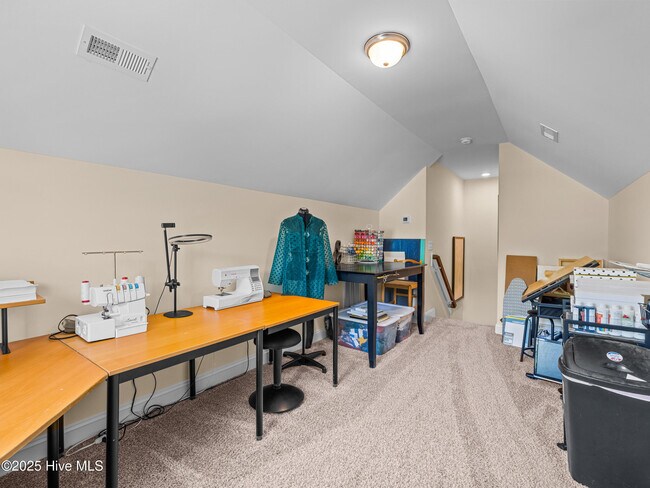 Building Photo - 151 Broadleaf Dr
