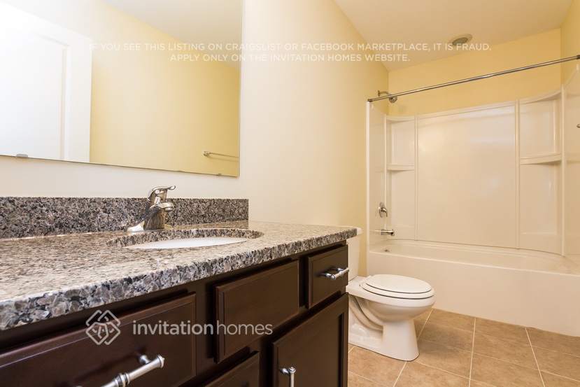 Building Photo - 8130 Dumphries Dr
