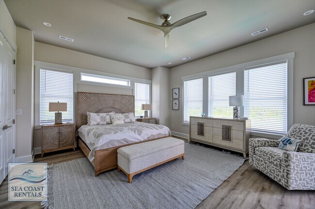 Building Photo - OFF-SEASON MONTHLY RENTAL - IT'S A BIG DILL!!