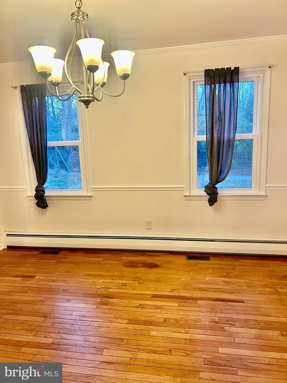 Building Photo - 1007 Jones Rd