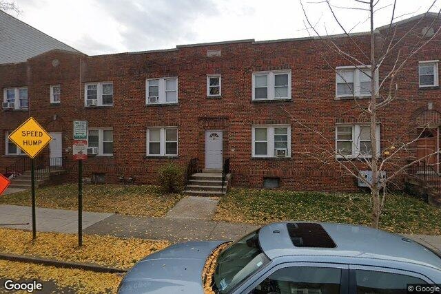 Building Photo - 1015 16th St NE