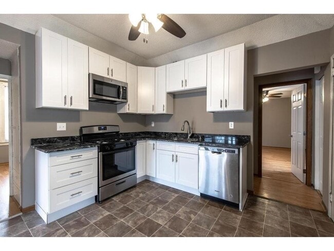 Building Photo - All Living Facilities on One Level. 3/1 Single Family Home.