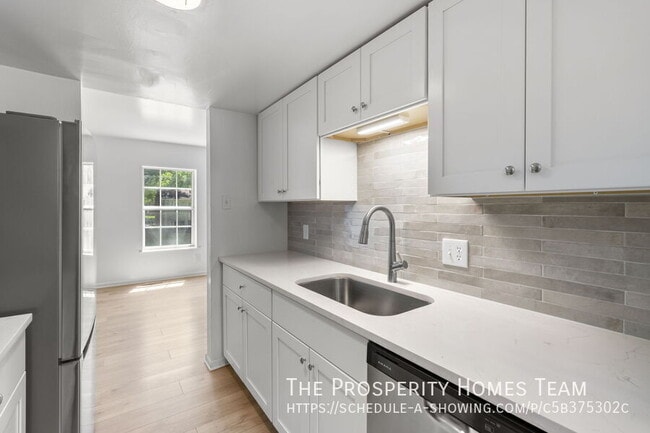 Building Photo - 8774 Tamar Dr