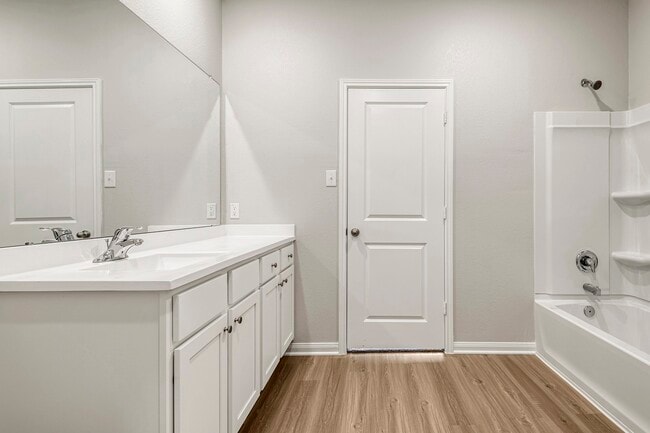 Building Photo - 8208 Burnt Orchid Dr