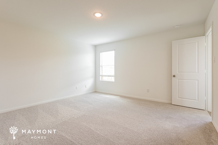 Building Photo - 2404 Shady Grv