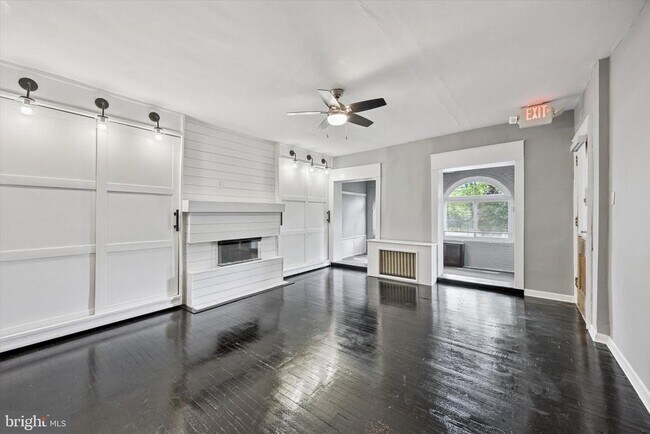 Building Photo - 5235 Wissahickon Ave