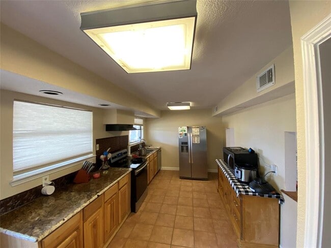 Building Photo - 407 Alta Vista Dr