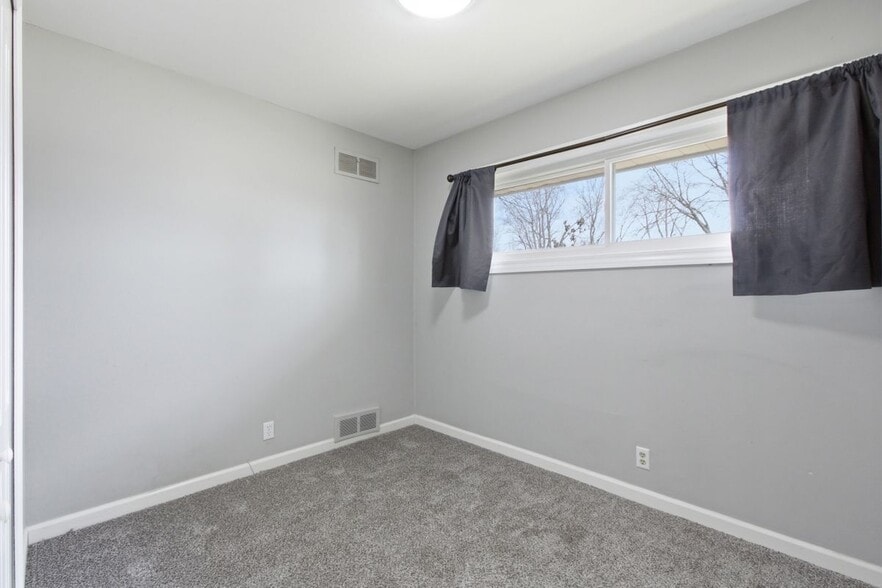 Building Photo - 125 Sheffield Dr