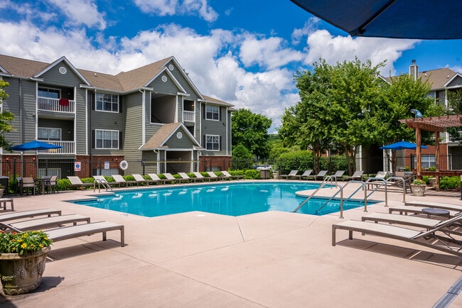 Building Photo - Heritage Lake Apartments