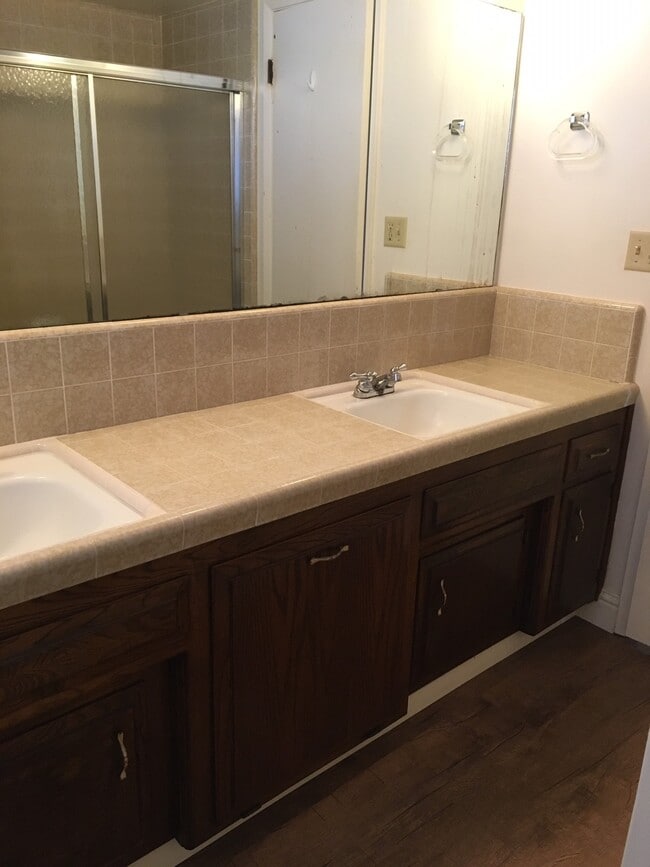 Building Photo - 5609 Logan St