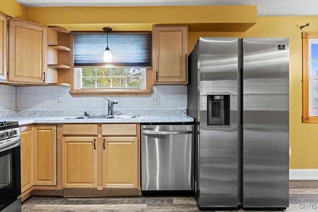 Building Photo - 3059 Hayfield Ln