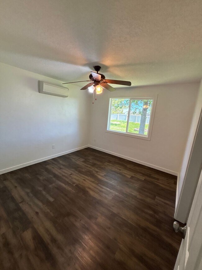 Building Photo - Charming 3 Bed, 1 Bath Home in Idaho Falls!