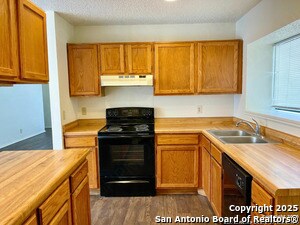Building Photo - 8038 Wayside Trail