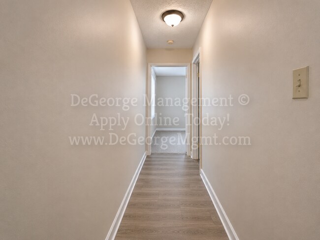 Building Photo - 2 Bedroom 1 Bath Ranch Apartment Home with washer dryer hookups for rent in Newark, NY