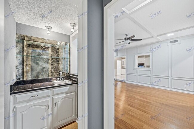 Building Photo - 7216 Canongate Dr