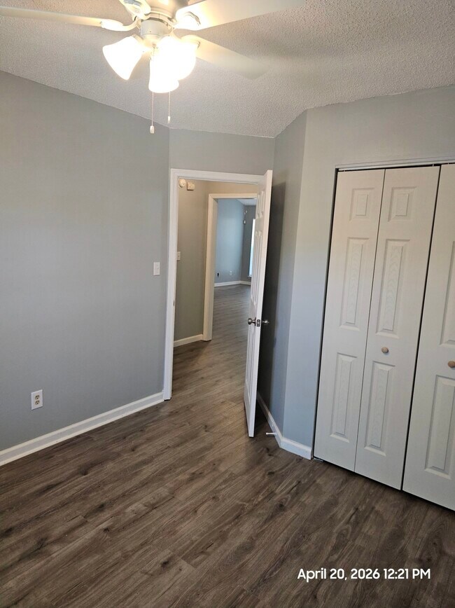 Building Photo - 6633 Biscayne