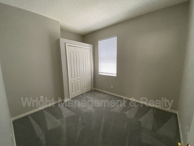 Building Photo - 1439 Loretto Cir