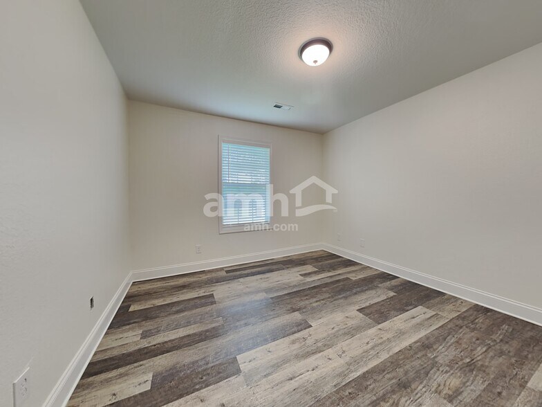 Building Photo - 7648 Applecross Rd