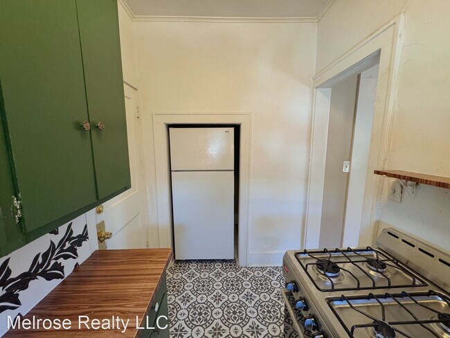 Building Photo - 1 br, 1 bath House - 137 1/2 NW 17th Street