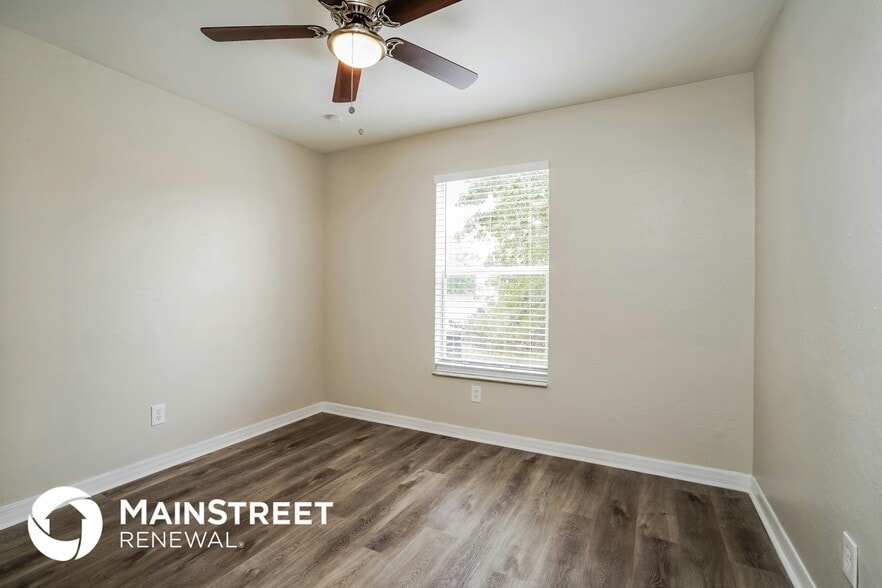 Building Photo - 2044 NE 20th Terrace